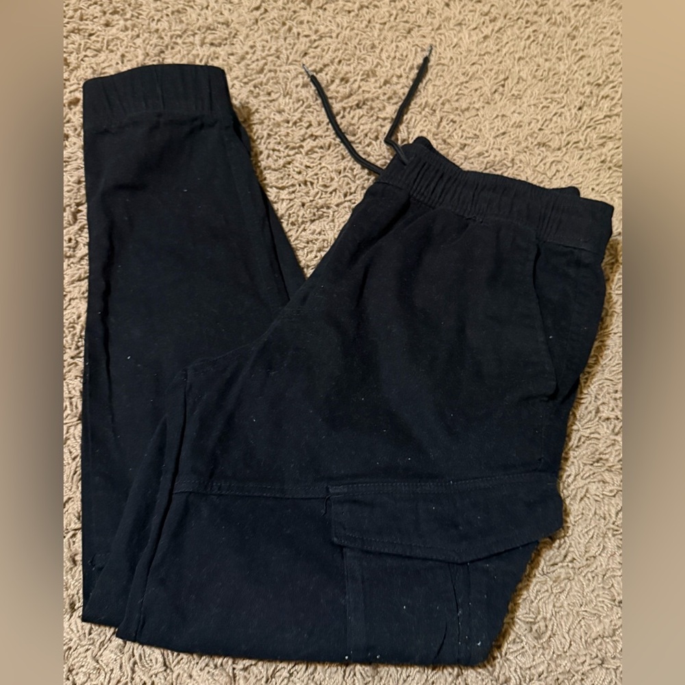 Brooklyn Cargo Pants Joggers 28 inch inseam Black, elastic waist Medium